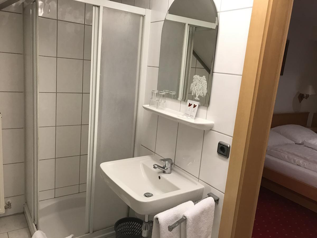Gasthof "Zur Kanne" Markt Sankt Florian Exteriör bild